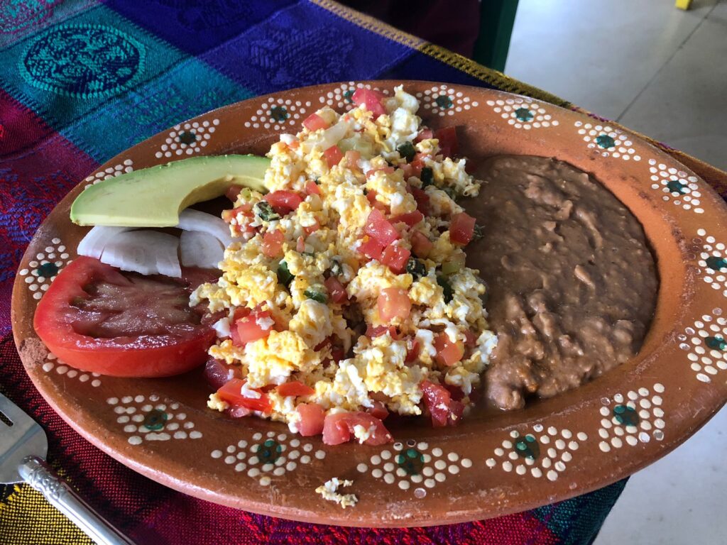 Los primos, huevos a la mexicana